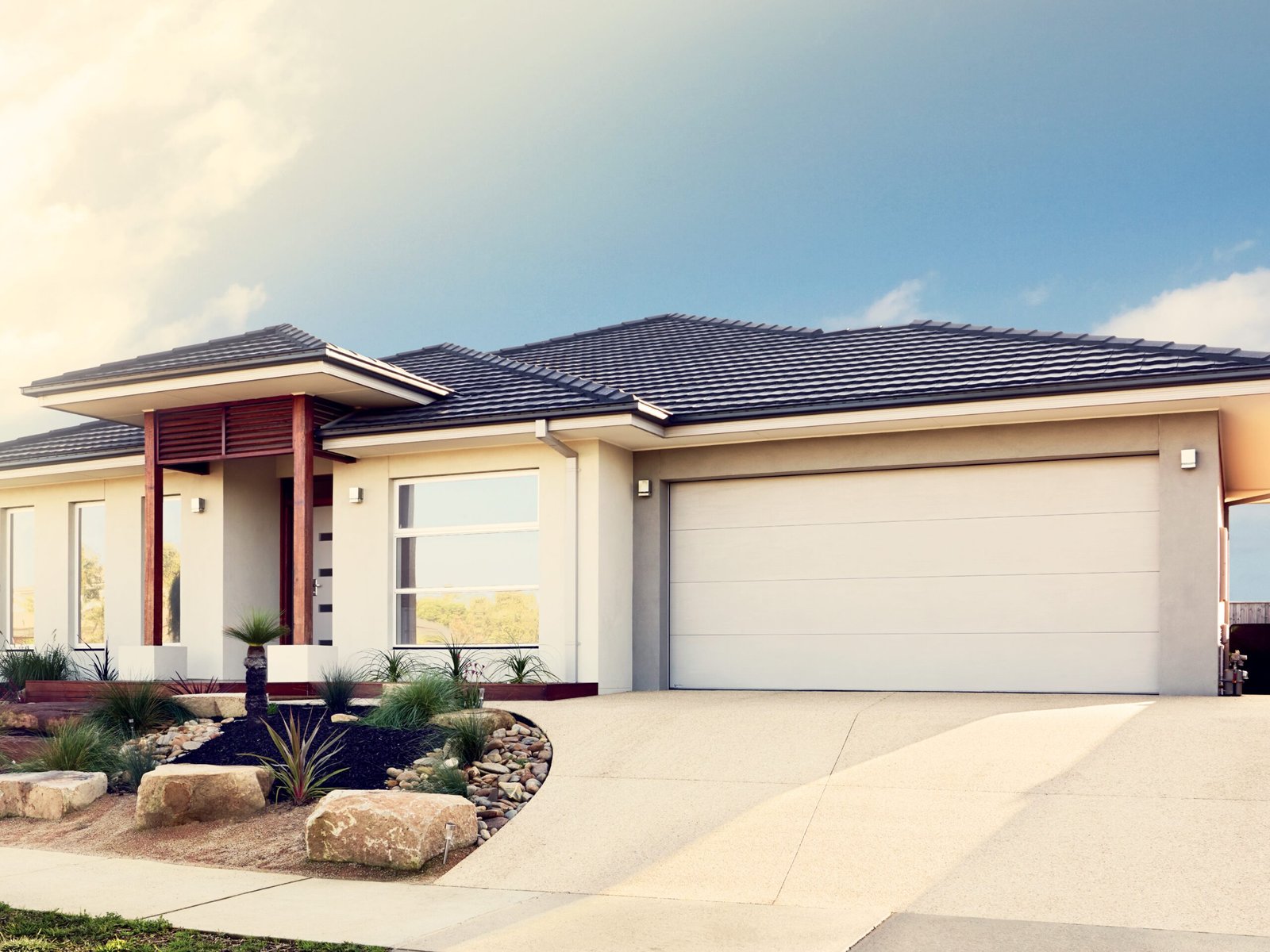 Hampton Garage Door 7