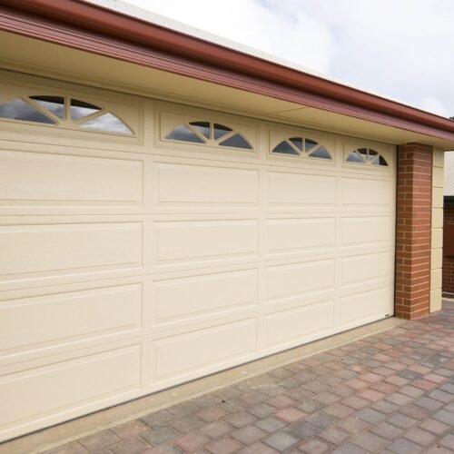 Hampton Sectional Door 3