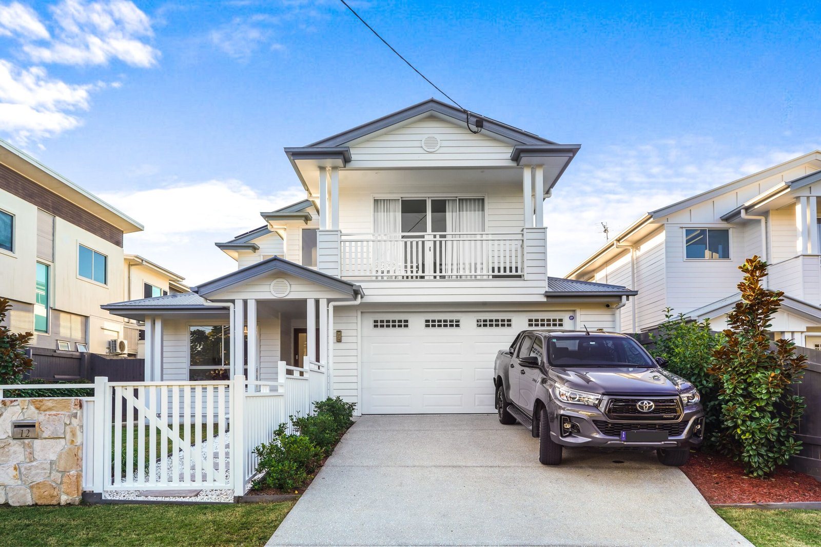 Hampton Country Window Dover White 2