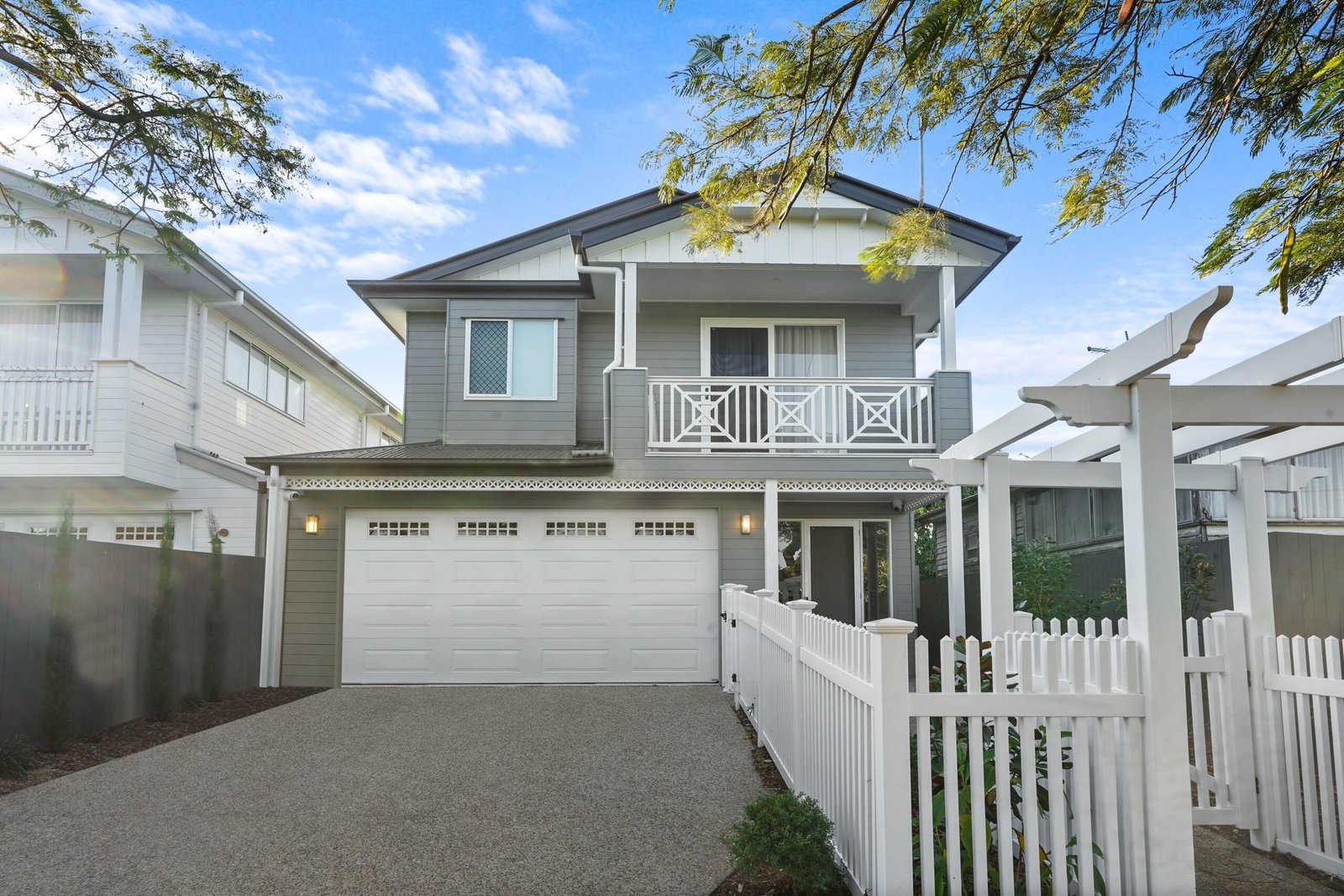 Hampton Country Window Dover White Smooth